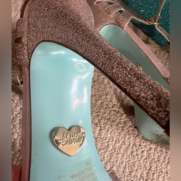 Blue by Betsey Johnson Tee Champagne wedding sandals - Picture 10 of 10